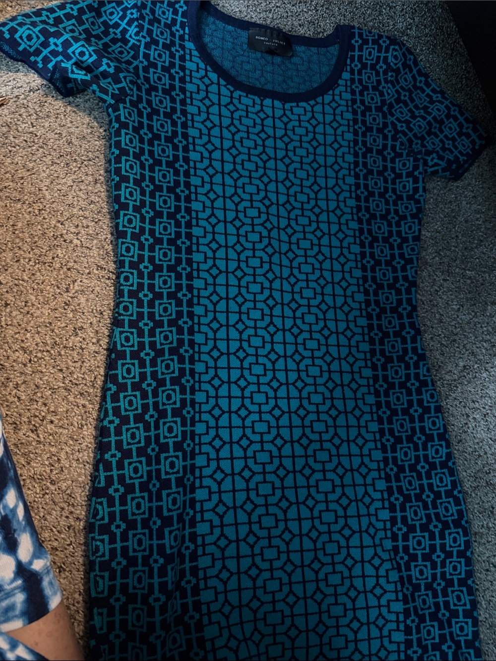 Romeo & Juliet Couture Blue Geometric Knit Mini Dress